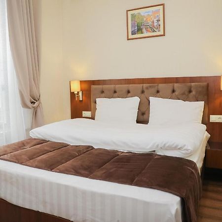 Riviera Hotel Bishkek Exterior photo