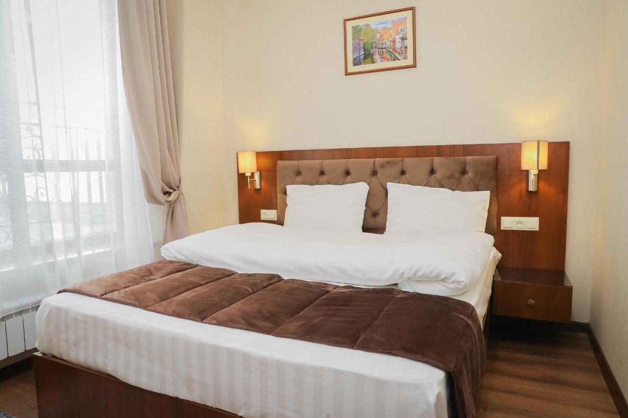 Riviera Hotel Bishkek Exterior photo