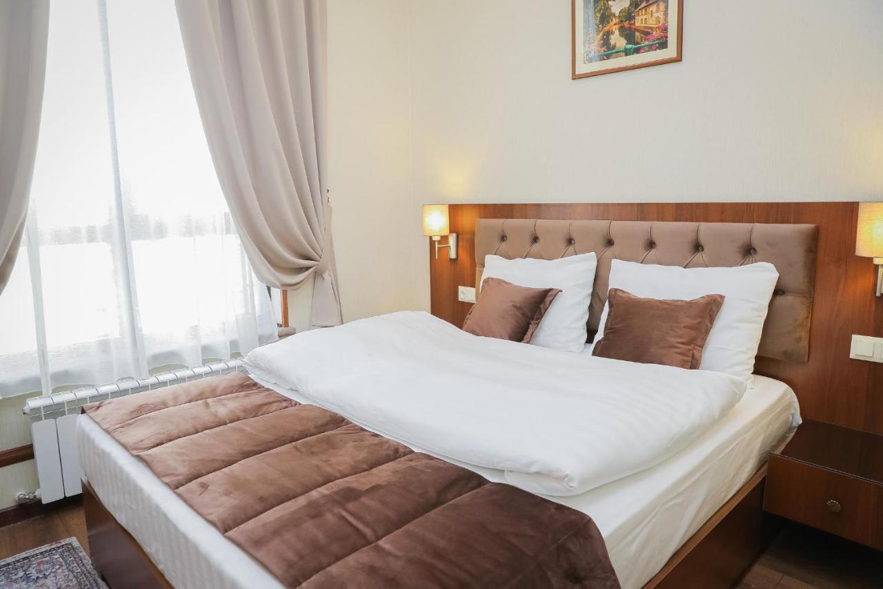 Riviera Hotel Bishkek Exterior photo